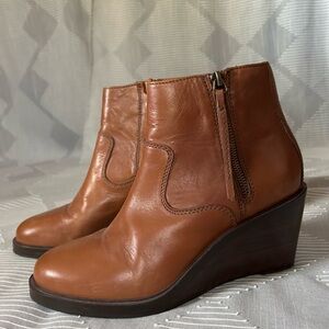 Clarks Tan Leather Wedge Ankle Boots Size 8